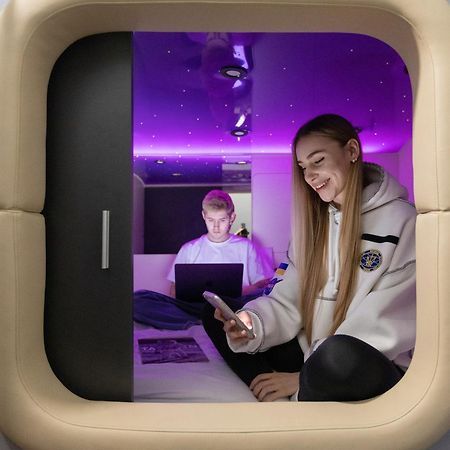 Capsule Hotel Constellation 91 Lwów Zewnętrze zdjęcie