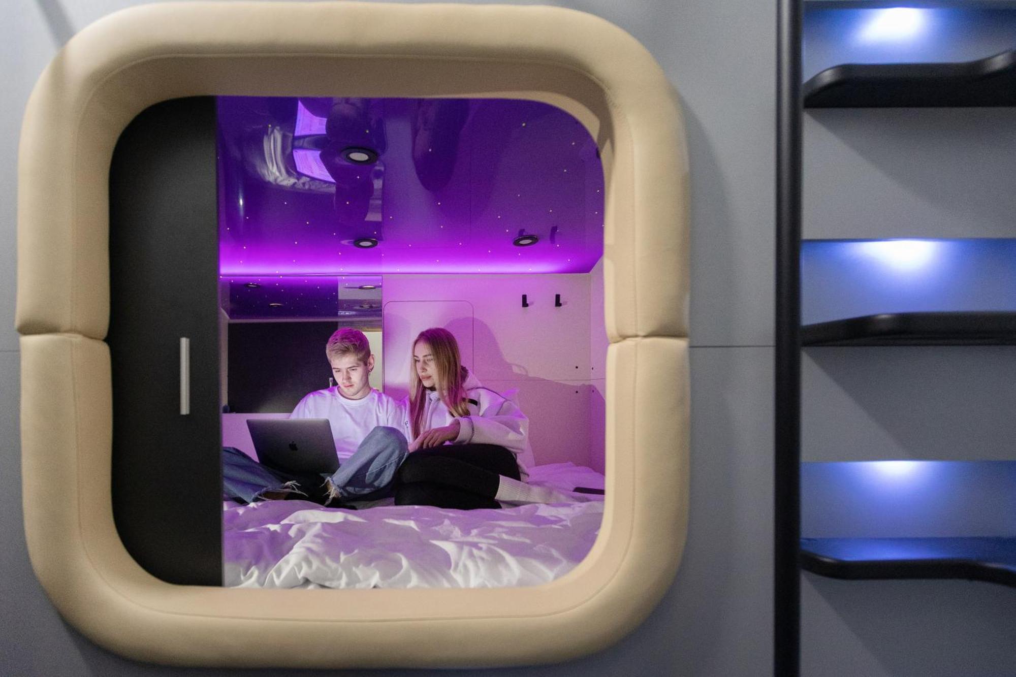 Capsule Hotel Constellation 91 Lwów Zewnętrze zdjęcie